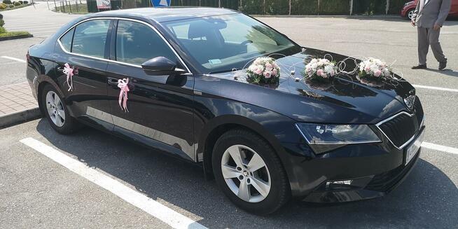 Dj, auto do rozwożenia gości