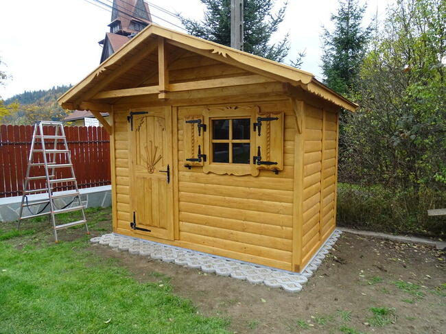 Domek z okienkiem + garaż na quada + drewutnia Jędrzej