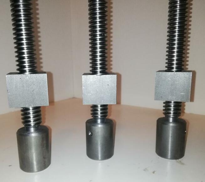 Ścisk stolarski tr 20x4 nakrętka czworokątna