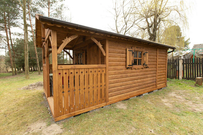 Domek z okienkiem + garaż na quada + drewutnia Jędrzej
