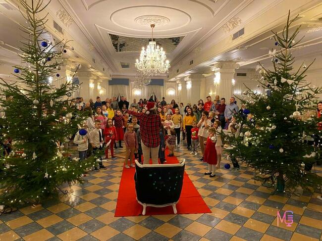 Konferansjer do zadań specjalnych