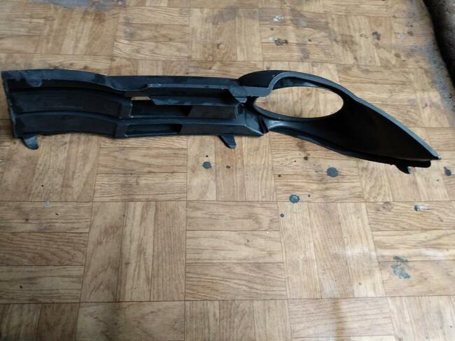 Kratka zderzaka przedniego VW Touran lift