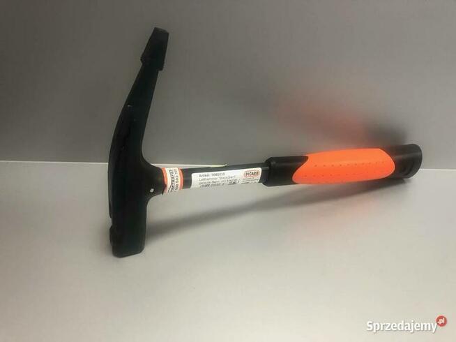 Młotek Blackgiant z silnym magnesem