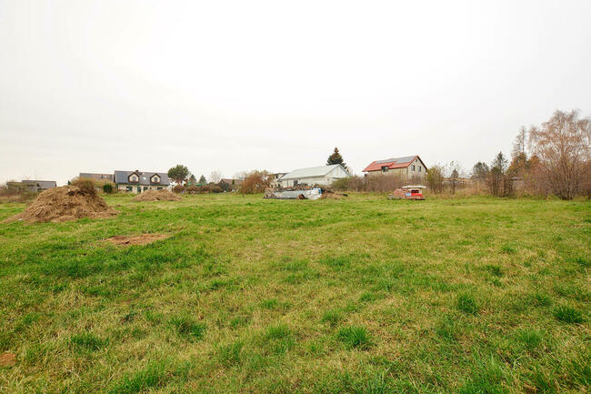 Atrakcyjna działka w Rewie blisko morza