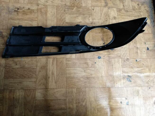 Kratka zderzaka przedniego VW Touran lift