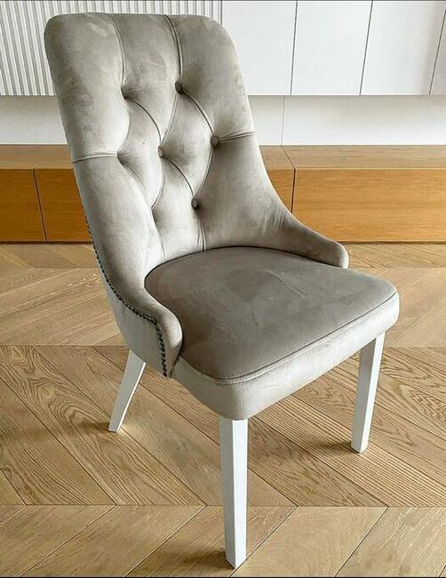 firma Perfect oferuje krzesła w nowoczesnych tkaninach