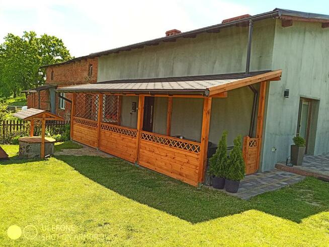 ZABUDOWY PRZYDOMOWA Z ŻALUZJAMI RUCHOMYMI