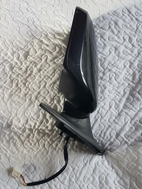 Lusterko zewnętrzne 3pin Toyota Avensis T25