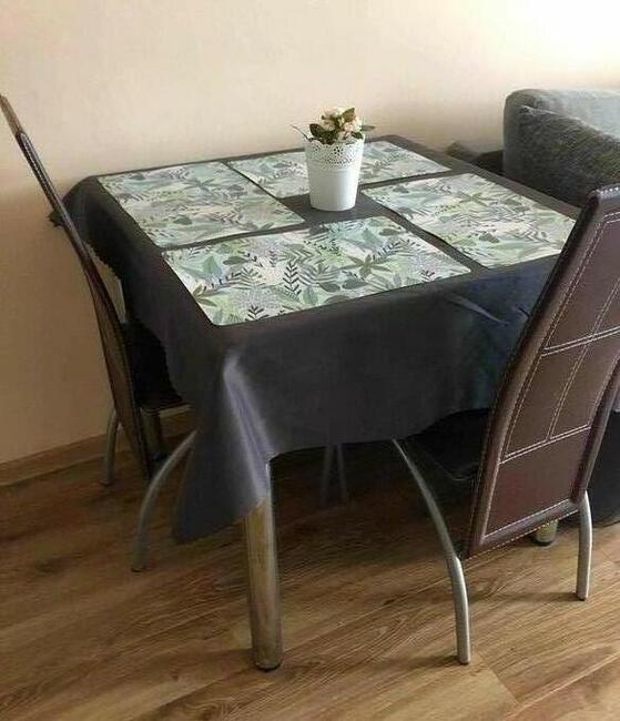 Stół szklany rozkładany