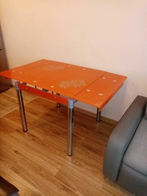 Stół szklany rozkładany