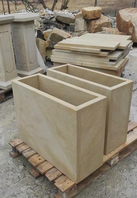 Donica z piaskowca - kamień naturalny