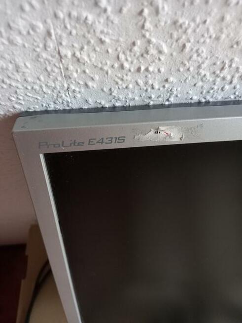 Monitor iiyama ProLite E431S. Uszkodzony