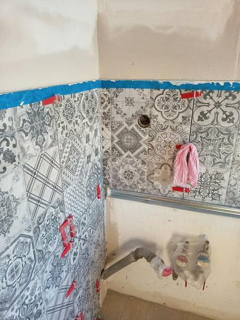 Glazurnik, gładź i malowanie.elektryka, hydraulika.