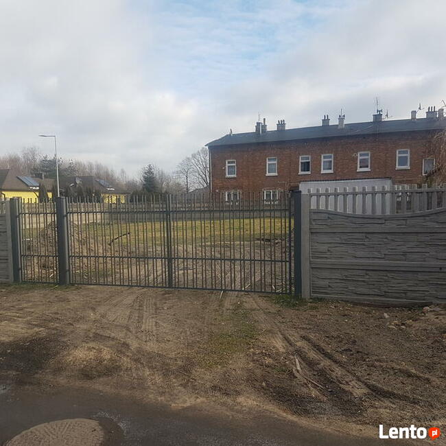 Sprzedam Działkę budowlaną 814 m2