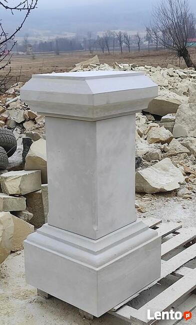 Elementy architektury budowlanej i ogrodowej z piaskowca