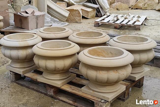 Elementy architektury budowlanej i ogrodowej z piaskowca