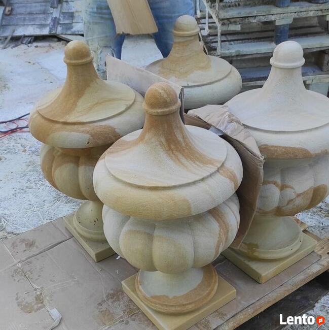 Elementy architektury budowlanej i ogrodowej z piaskowca