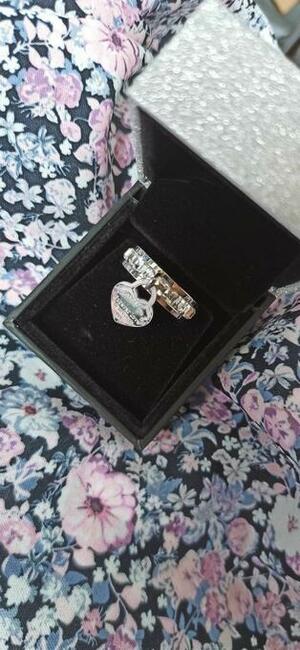 HIT Lśniący pierścionek SREBRNY z zawieszką serce - PREZENT