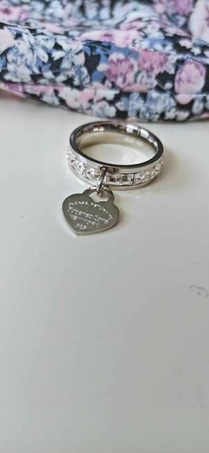 HIT Lśniący pierścionek SREBRNY z zawieszką serce - PREZENT