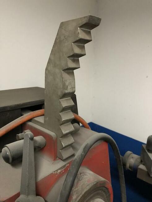 Maszyna do Prostowania Felg UNI-TROL