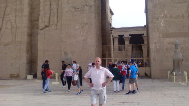 Samotny pan pozna panią