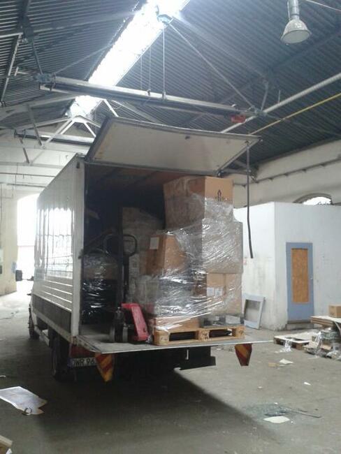 Wywóz starych mebli . Utylizacja AGD/RTV . Oporóżnianie