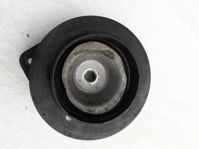 Mocowanie amortyzatora z łożyskiem, prawy przód Nissan Tiida