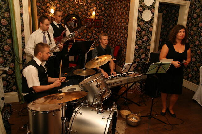 Zespół na wesele Warszawa prowadzenie imprez konferansjerka