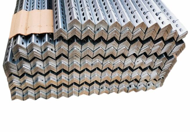 Kątownik perforowany 50x50x2mm OCYNK - 16,20 ZŁ/1 MB. NETTO