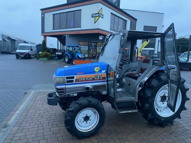 Traktor japoński ISEKI GEAS 31 kabina klima 31KM rewers wspo