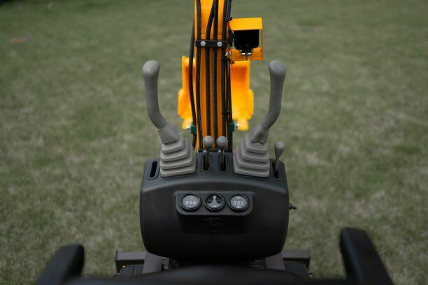 Nowa Minikoparka Berger Kraus BK800B + osprzęt wiertnica