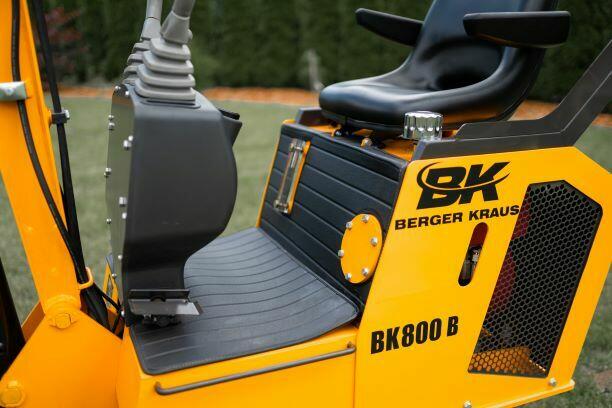 Nowa Minikoparka Berger Kraus BK800B + osprzęt wiertnica