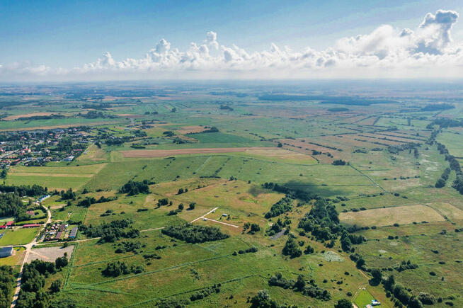 Działki pod studium około 1000 metrów od plaży