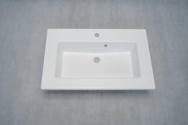 Umywalka wpuszczana, kompaktowa i estetyczna.