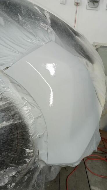 Lakiernik Blacharz Katowice Chorzów regeneracja reflektorów