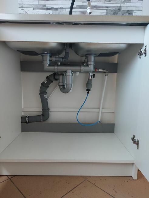 Zlewozmywak 2 komorowy z szafką i podgrzewaczem wody