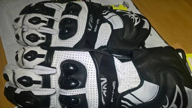 Rekawiczki sportowe Berik