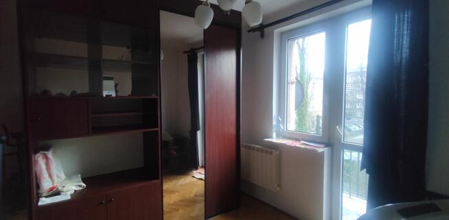 Mieszkanie z jednym dużym pokojem, kuchnia, łazienka