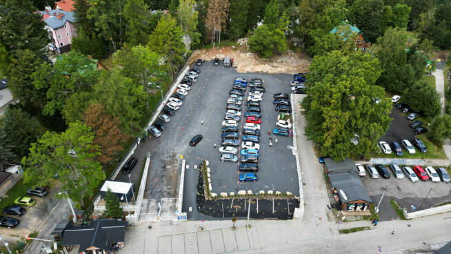 PARKING CENTRALNY SZRENICA