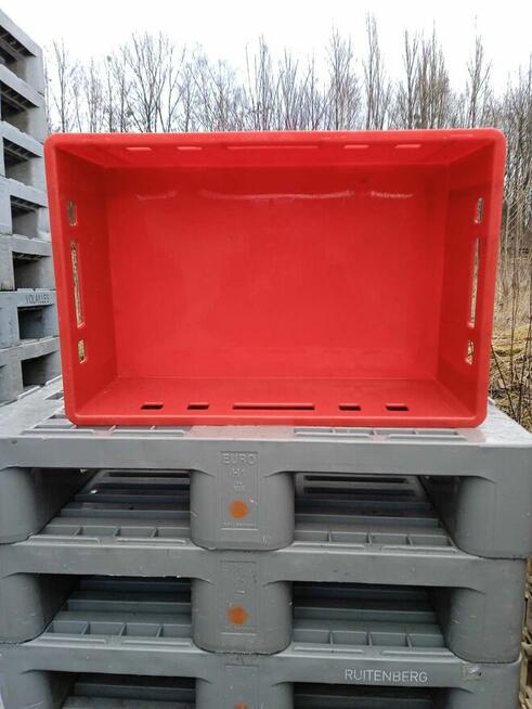 Pojemnik E2 nowy plastikowy czerwony skrzynka nowa FV Bytom