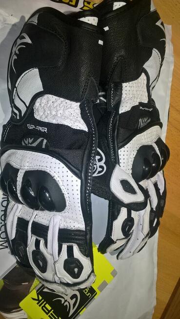 Rekawiczki sportowe Berik