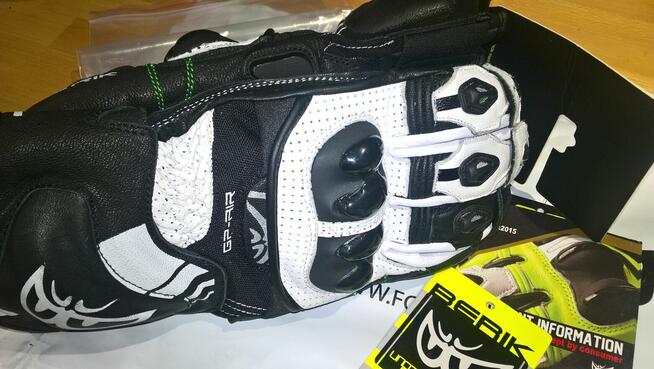 Rekawiczki sportowe Berik