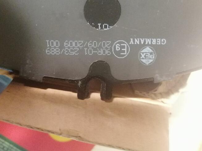 W202, c klasa I W210 Nowe klocki hamulcowe, przod