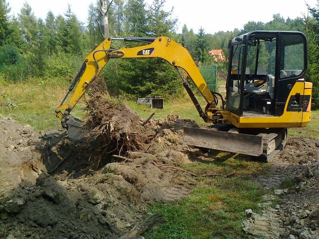 Usługi minikoparką, koparka - wykopy, przyłącza wod-kan.