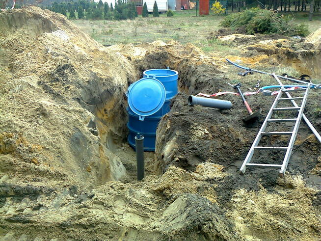 Usługi minikoparką, koparka - wykopy, przyłącza wod-kan.