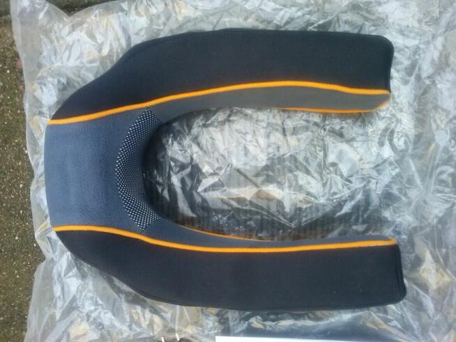 Poduszka do masażu karku, 50 zł.