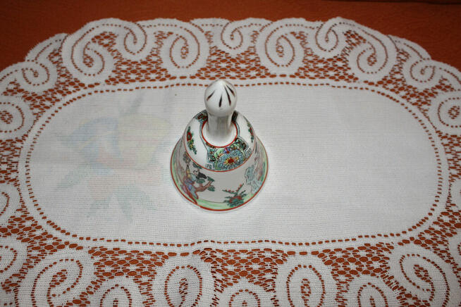 Dzwonek porcelanowy chiński Stan BDB