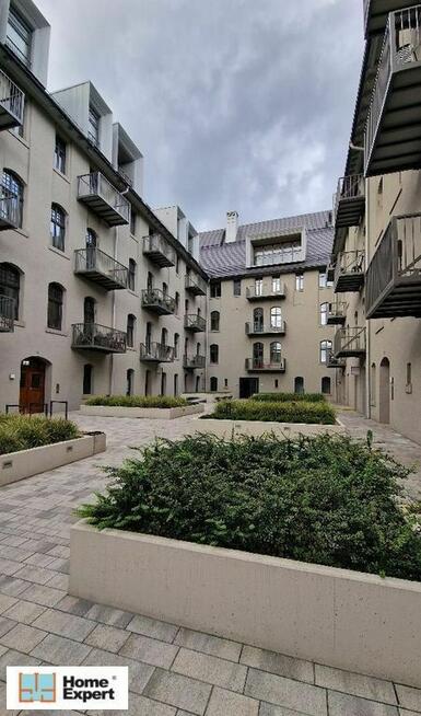 Lokal (248 m2) okolice Zyndrama z Maszkowic (Wrocław)