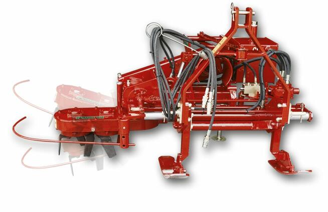 Automatyczny pielnik międzyrzędowy do winnic i sadów