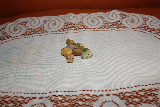 Figurka myszka z taczką ceramika PRL